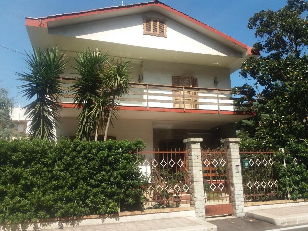 Вілла Residenza Nisio Барі Екстер'єр фото